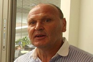 Gisborne signs former Richmond coach Gieschen