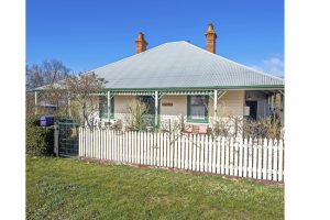 Perfectly restored: 1B Dunsford Street, Lancefield, 3435