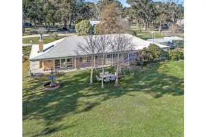 Glenwood Stud: 1404 Three Chain Road, Cobaw, 3442