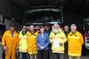 Cash lift for emergency services