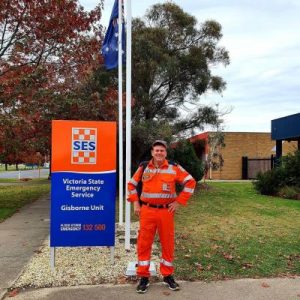 SES volunteer lends a hand