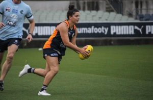 Gun pair commit to Essendon