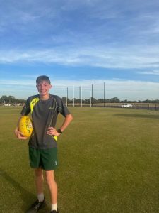 Riddell umpires on the hunt