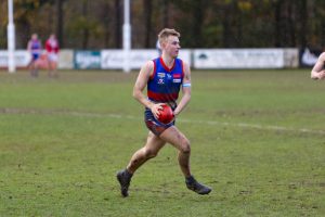 Bulldogs through to decider