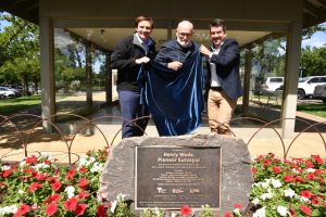 Sunbury salutes Wade