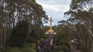 Thousands reflect at Memorial Cross