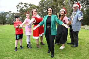 Melton’s merry carols