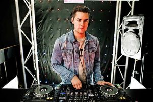 Sunbury DJ on track to glory