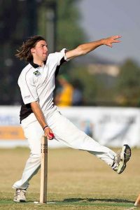 Riddell crashes out – but not before giving it a shake