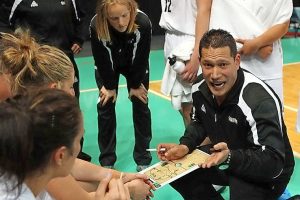Gun Kiwi coach to steer Jets