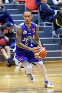 Scoring machine jets in